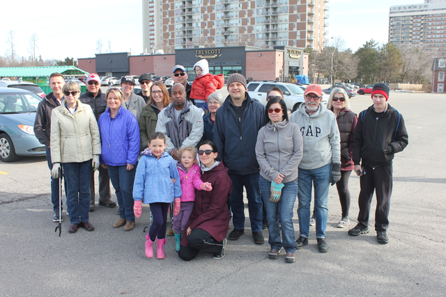 Volunteers at Park Royal Community Clean UP 2018