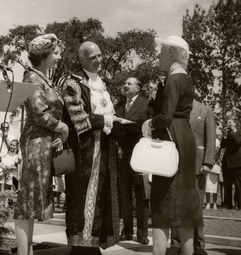 This photo shows Reeve Mary Fix with Sir Dennis and Lady Truscott.
